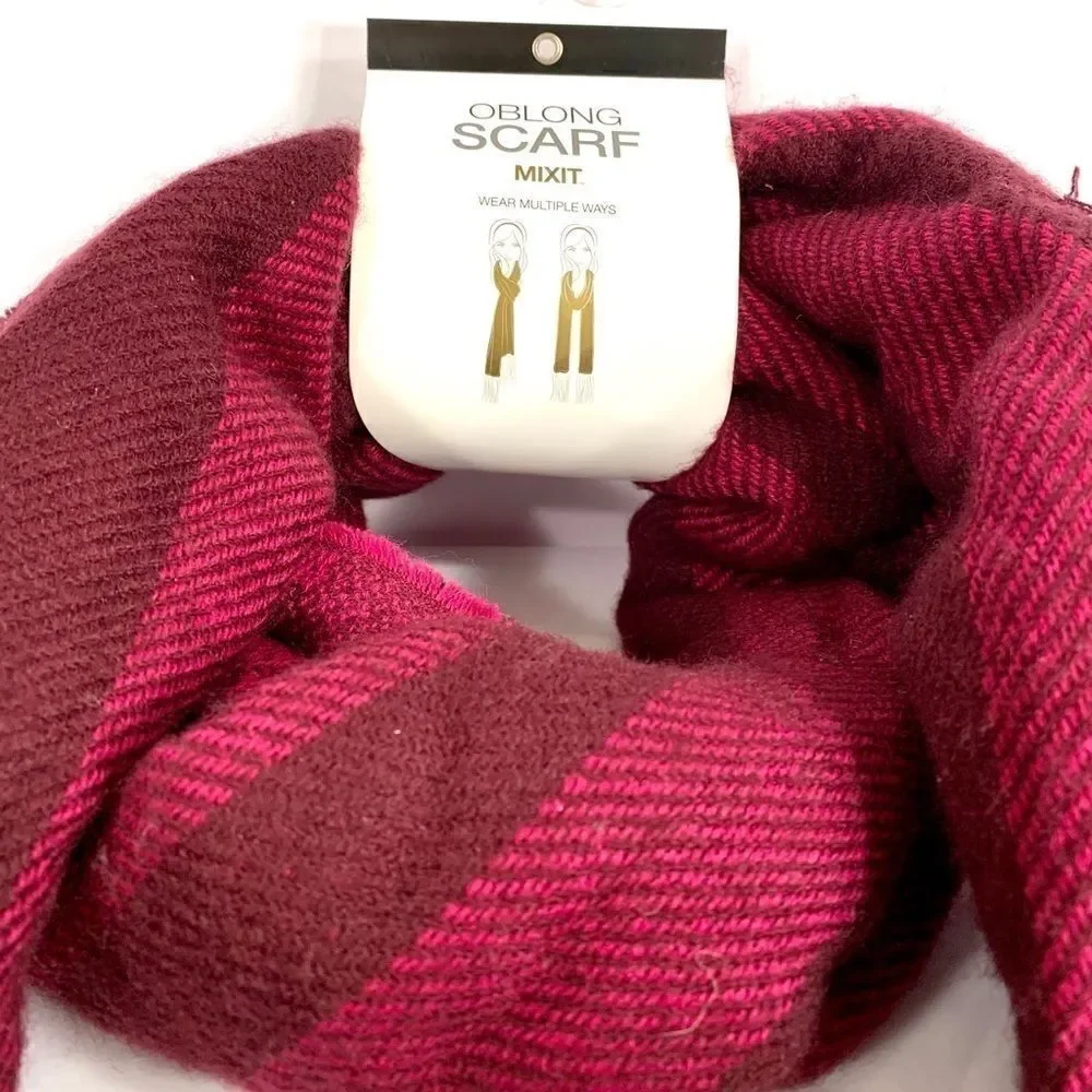 PINK PLAID ACRYLIC OBLONG SCARF NWT